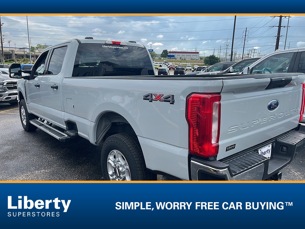 2025 Ford F-250 Super Duty XLT - Photo 3