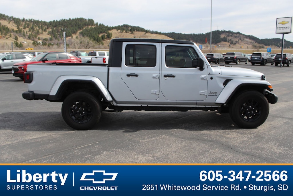 Used 2023 Jeep Gladiator Overland Truck Crew Cab
