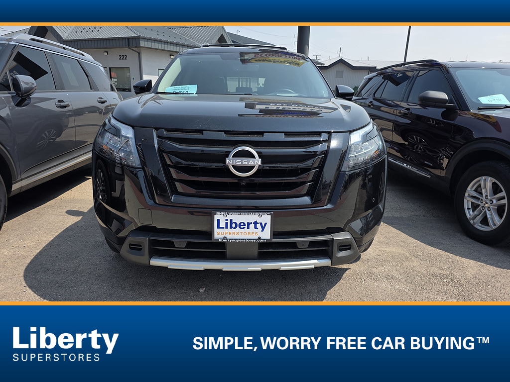 Used 2025 Nissan Pathfinder Platinum SUV