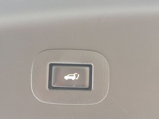 2019 Nissan Armada SL - Photo 17