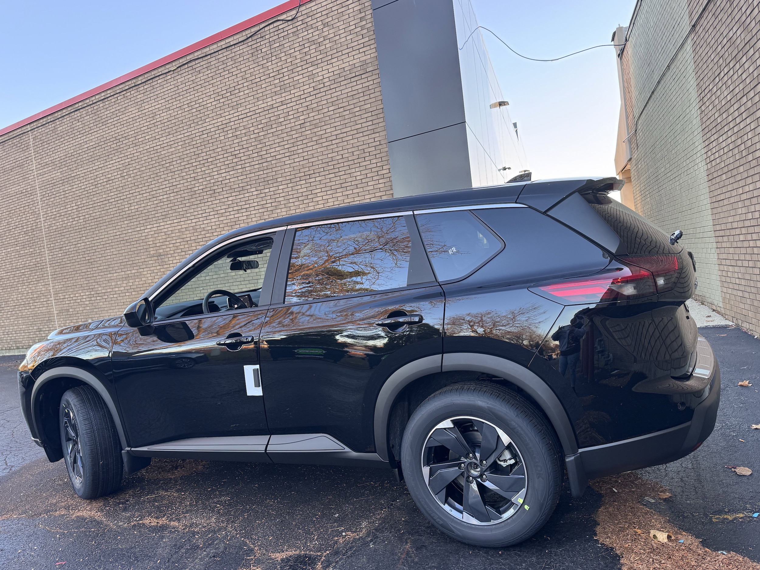 2026 Nissan Rogue SV - Photo 29