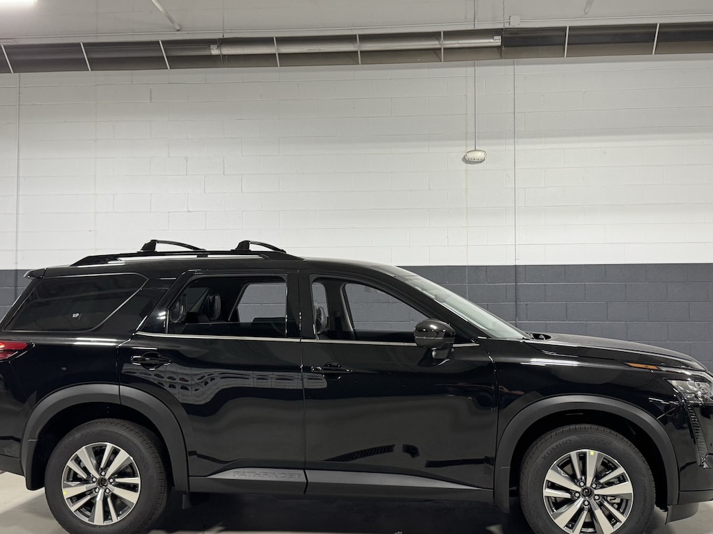 New 2026 Nissan Pathfinder SL SUV