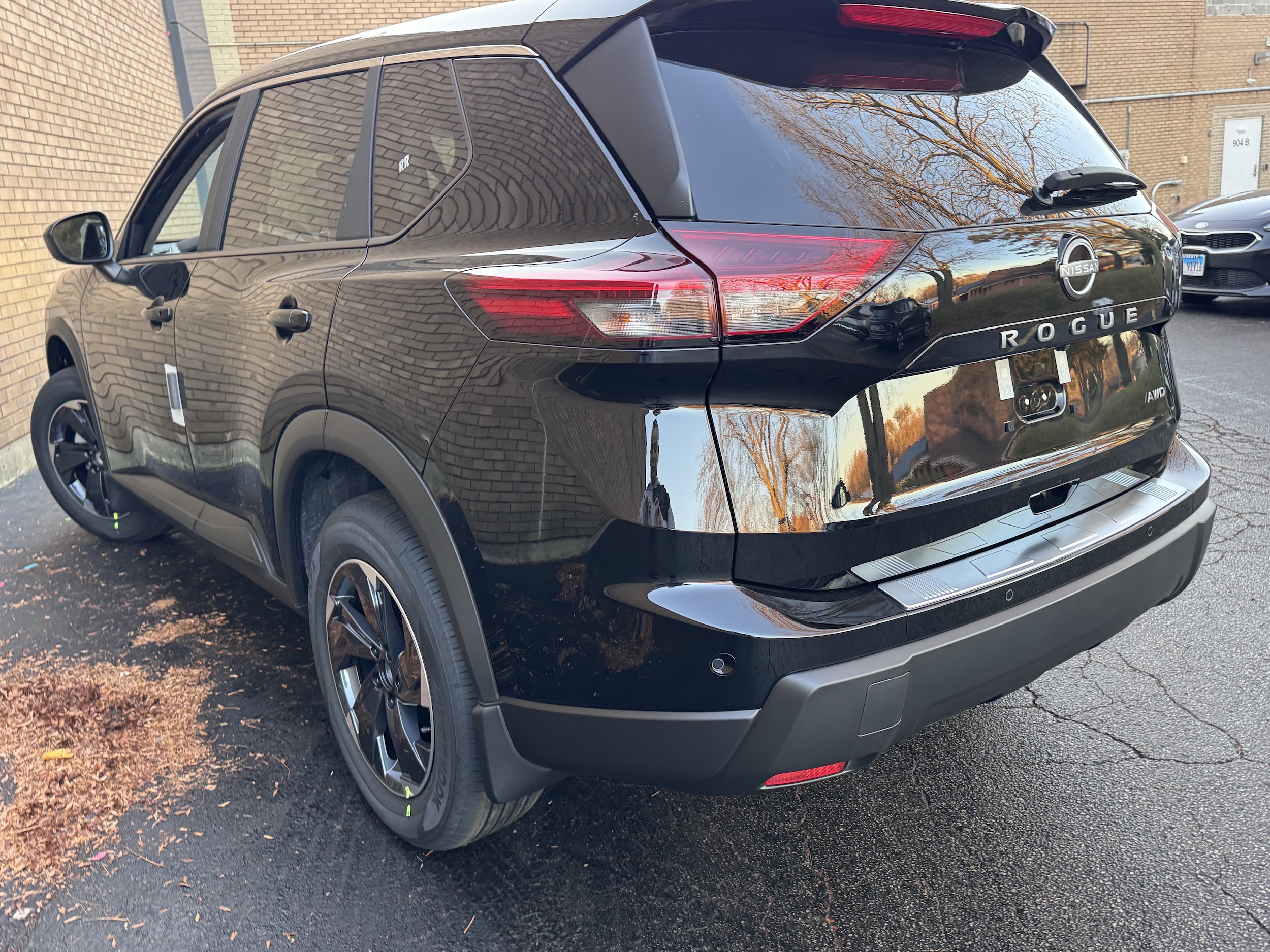 2026 Nissan Rogue SV - Photo 17