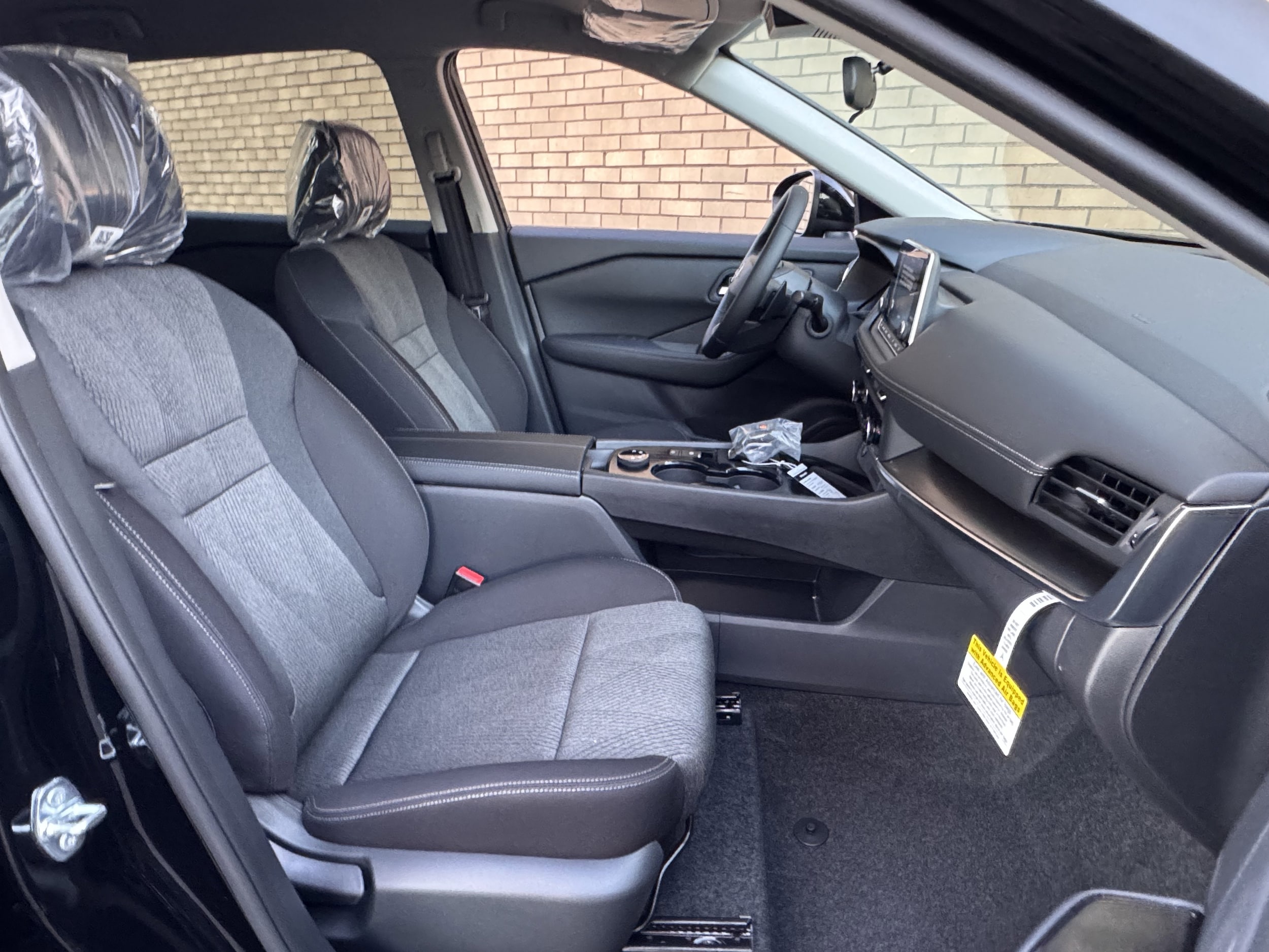 2026 Nissan Rogue SV - Photo 8