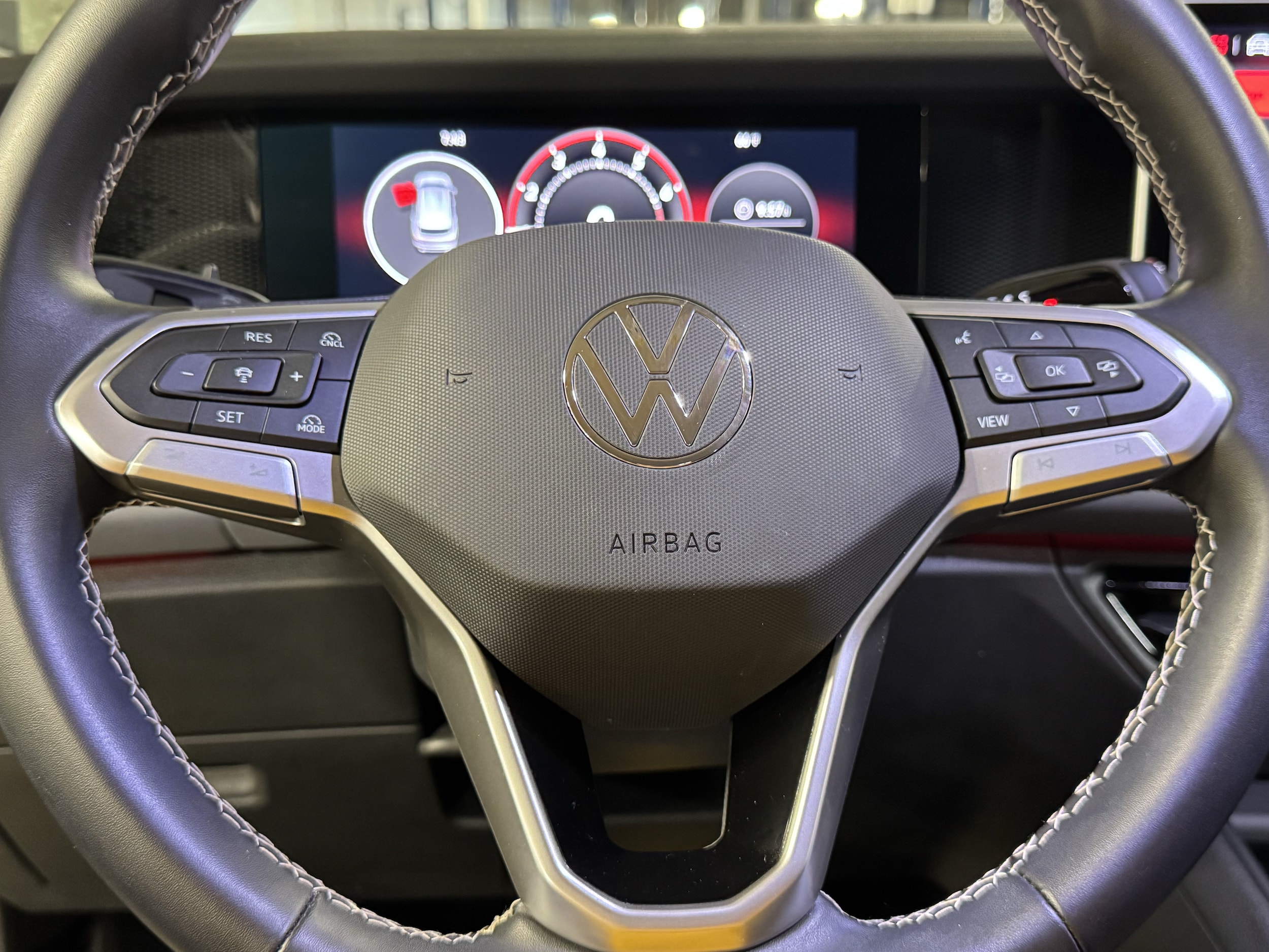 2026 Volkswagen Tiguan SE - Photo 16
