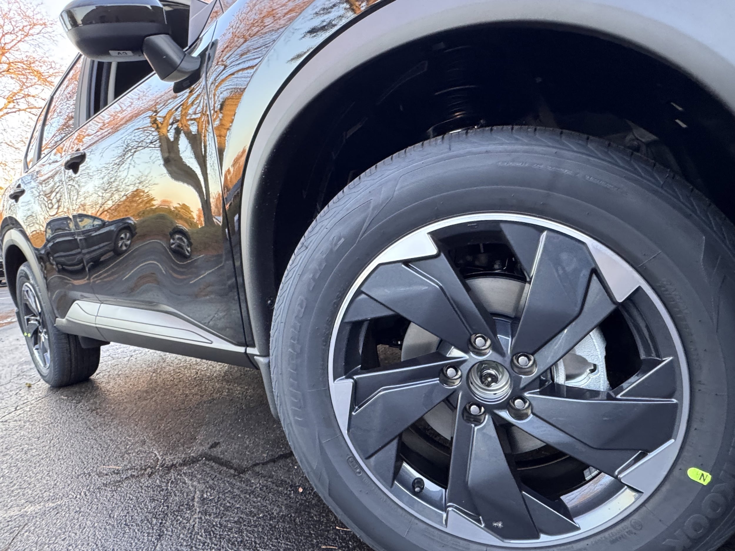 2026 Nissan Rogue SV - Photo 7