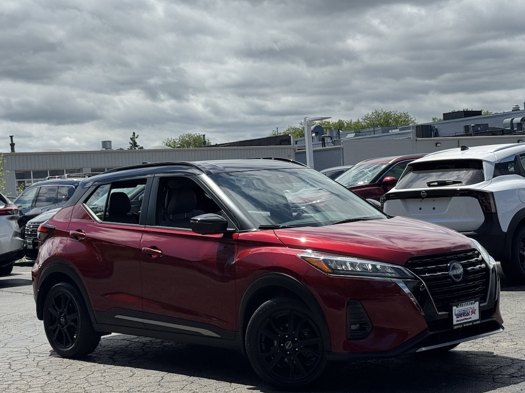 Used 2023 Nissan Kicks SR SUV