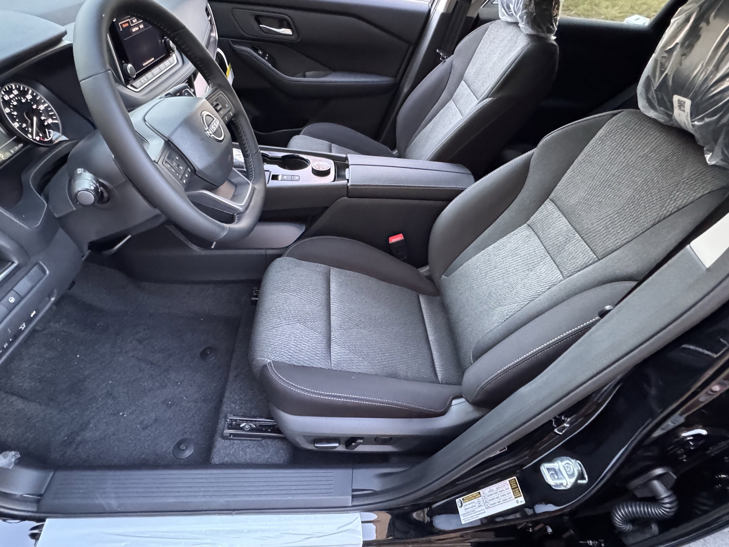2026 Nissan Rogue SV - Photo 22