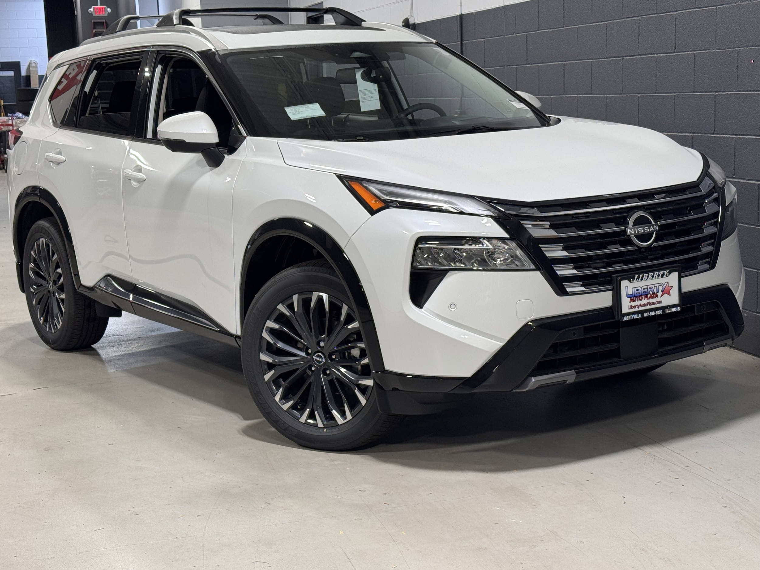 2026 Nissan Rogue Platinum - Photo 4