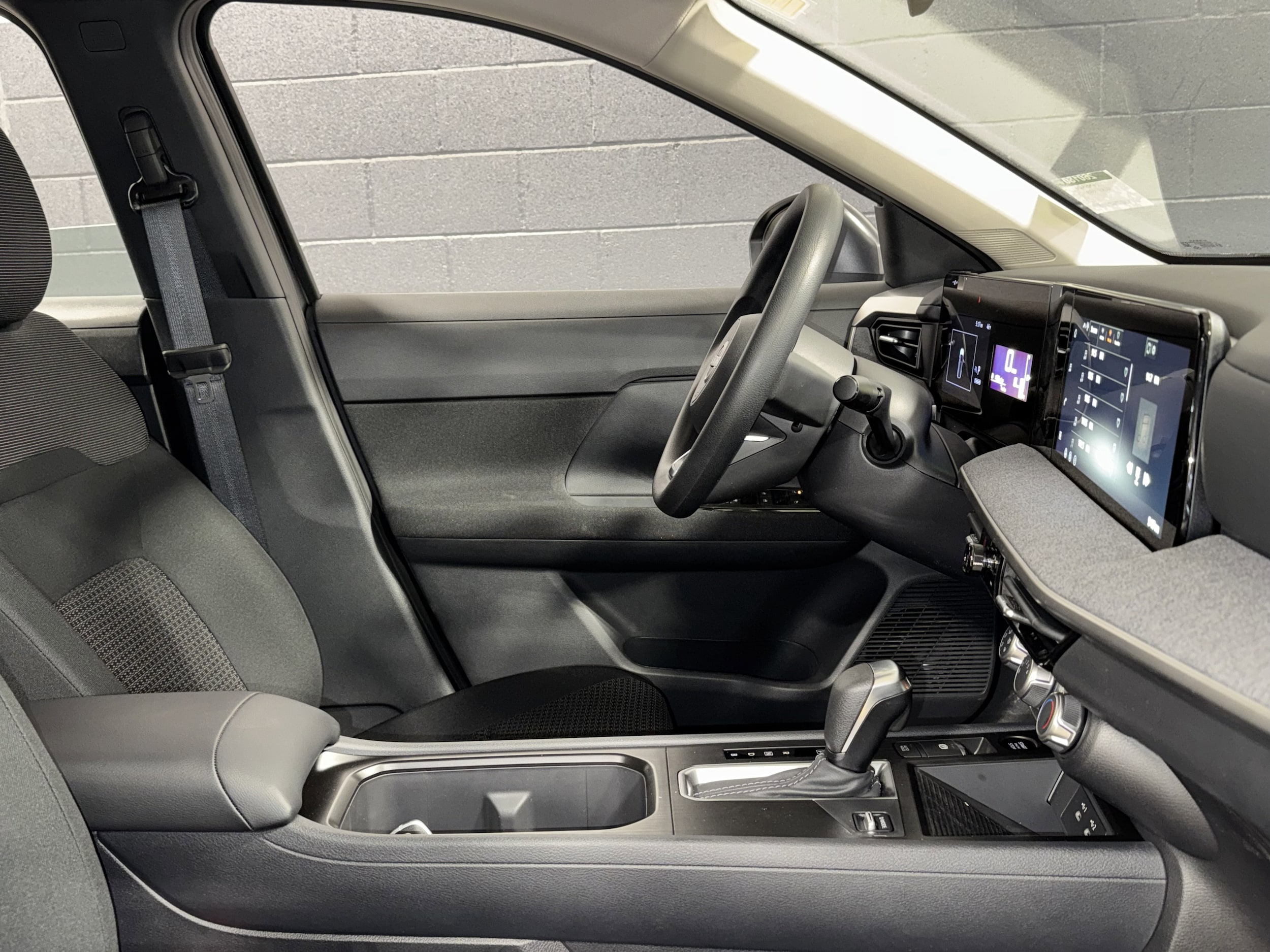 2026 Nissan KICKS S - Photo 6