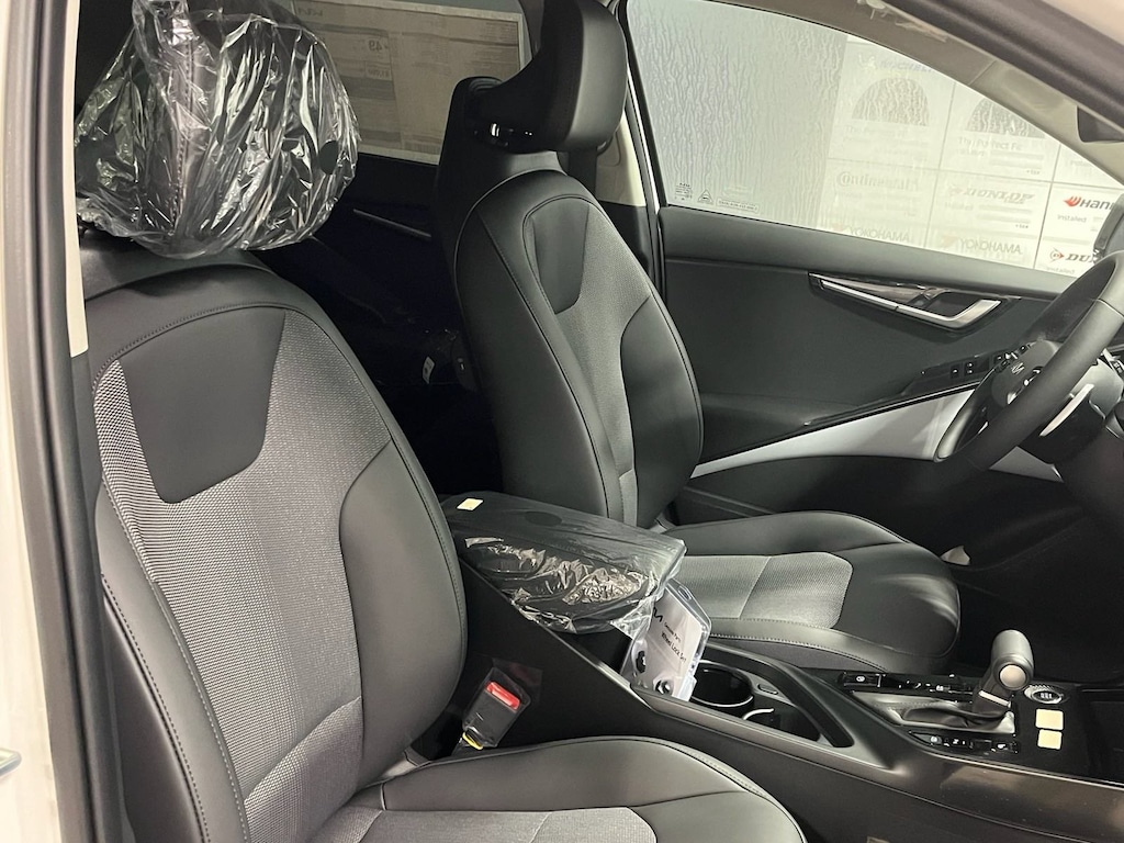 Used 2025 Kia Niro EX Touring SUV