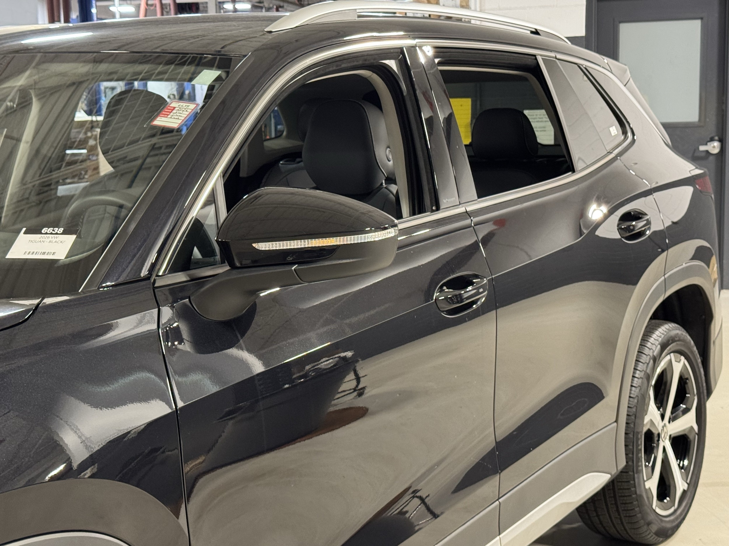 2026 Volkswagen Tiguan SE - Photo 32