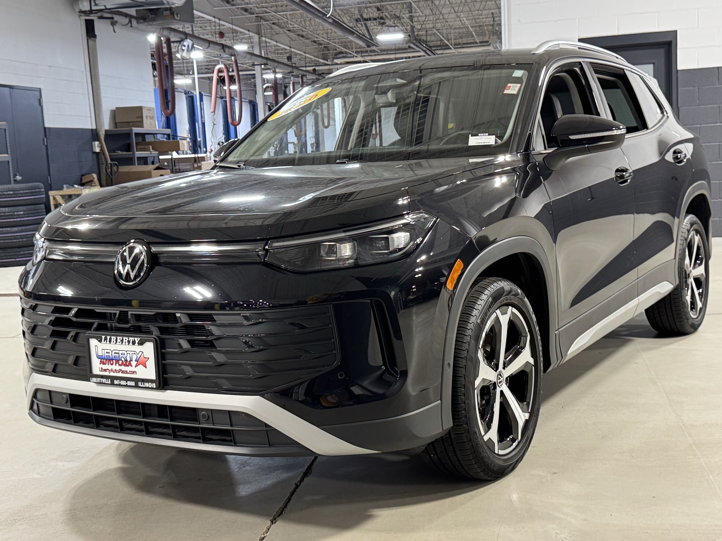 2026 Volkswagen Tiguan SE - Photo 33