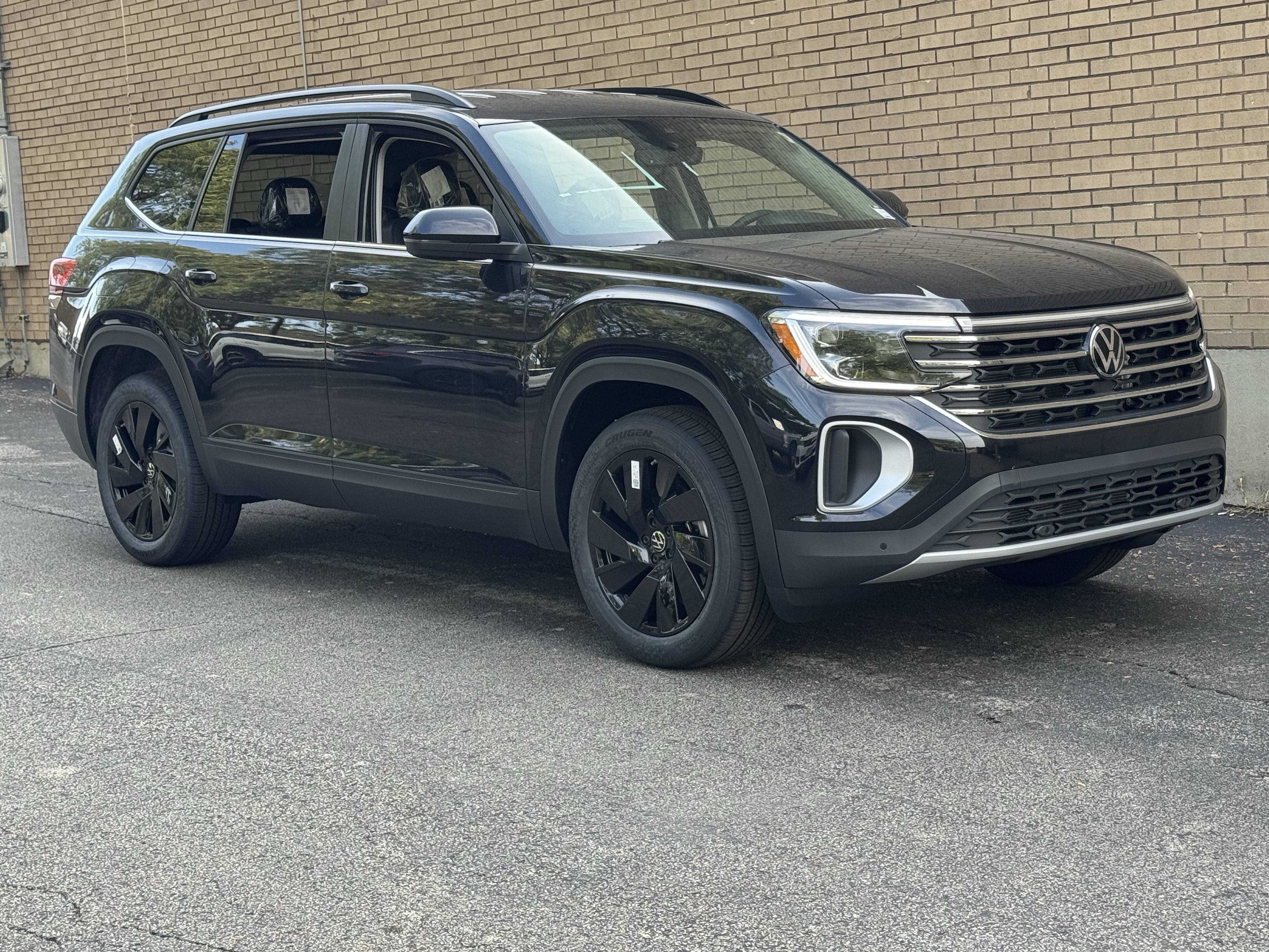 New 2026 Volkswagen Atlas SE w/Technology SUV