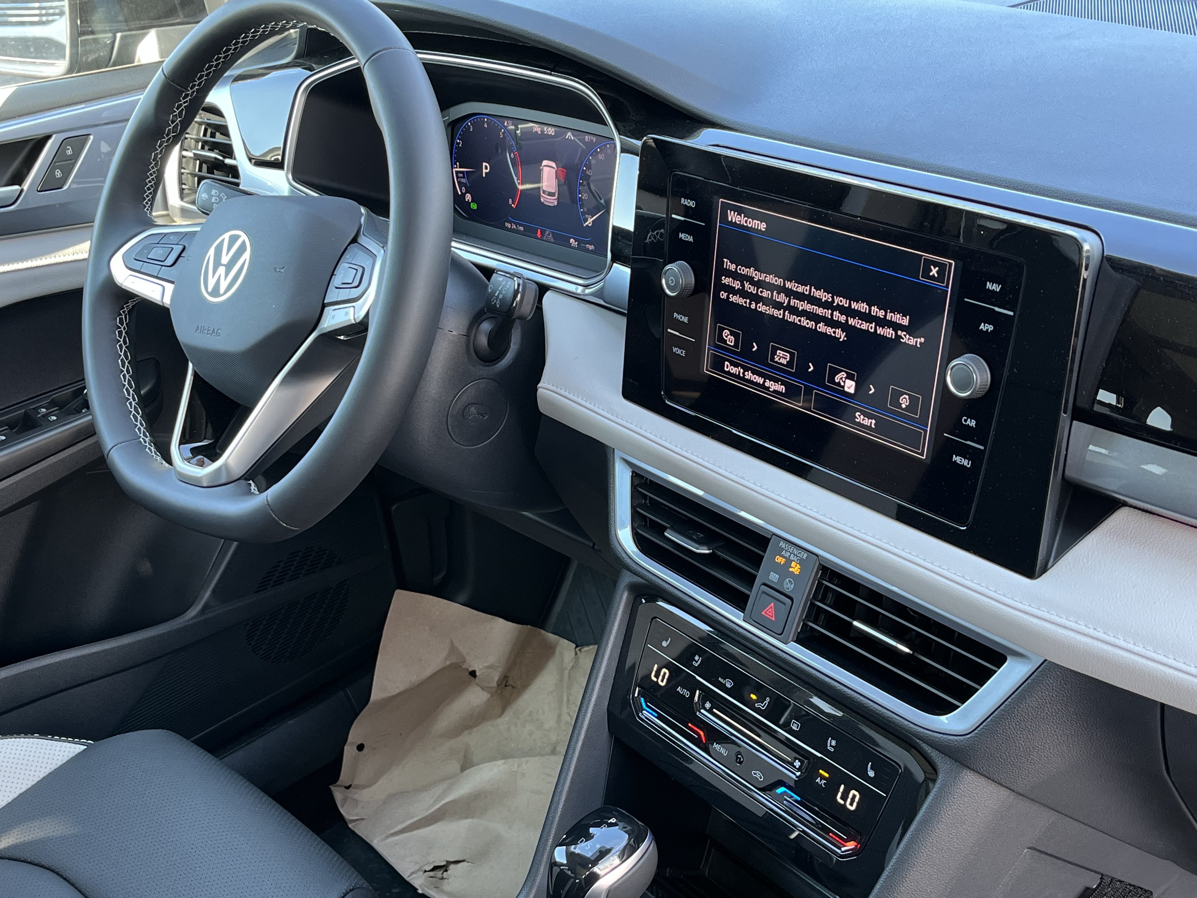 New 2026 Volkswagen Taos SEL SEL 4MOTION