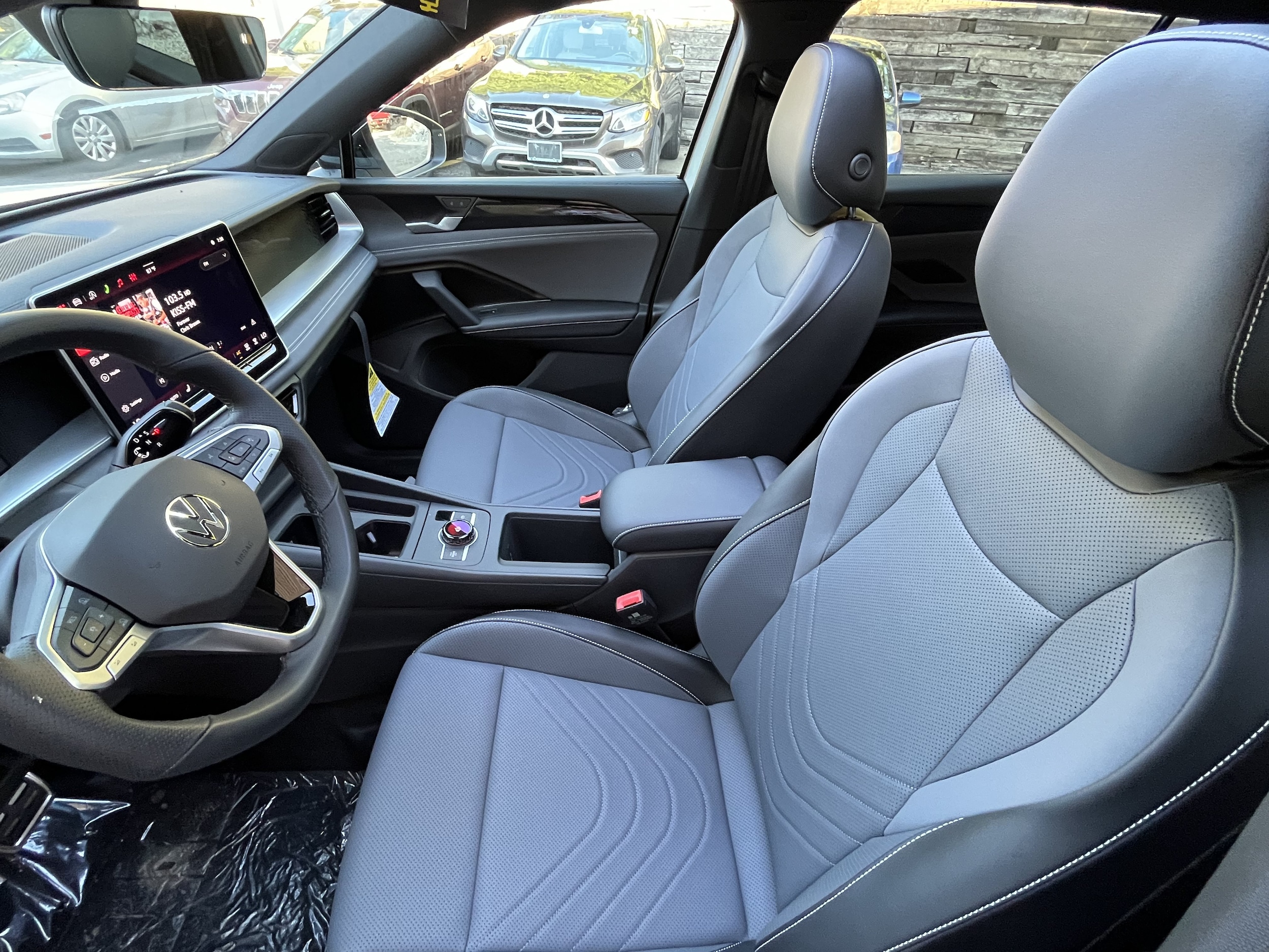 2026 Volkswagen Tiguan SE R-LINE BLACK - Photo 14