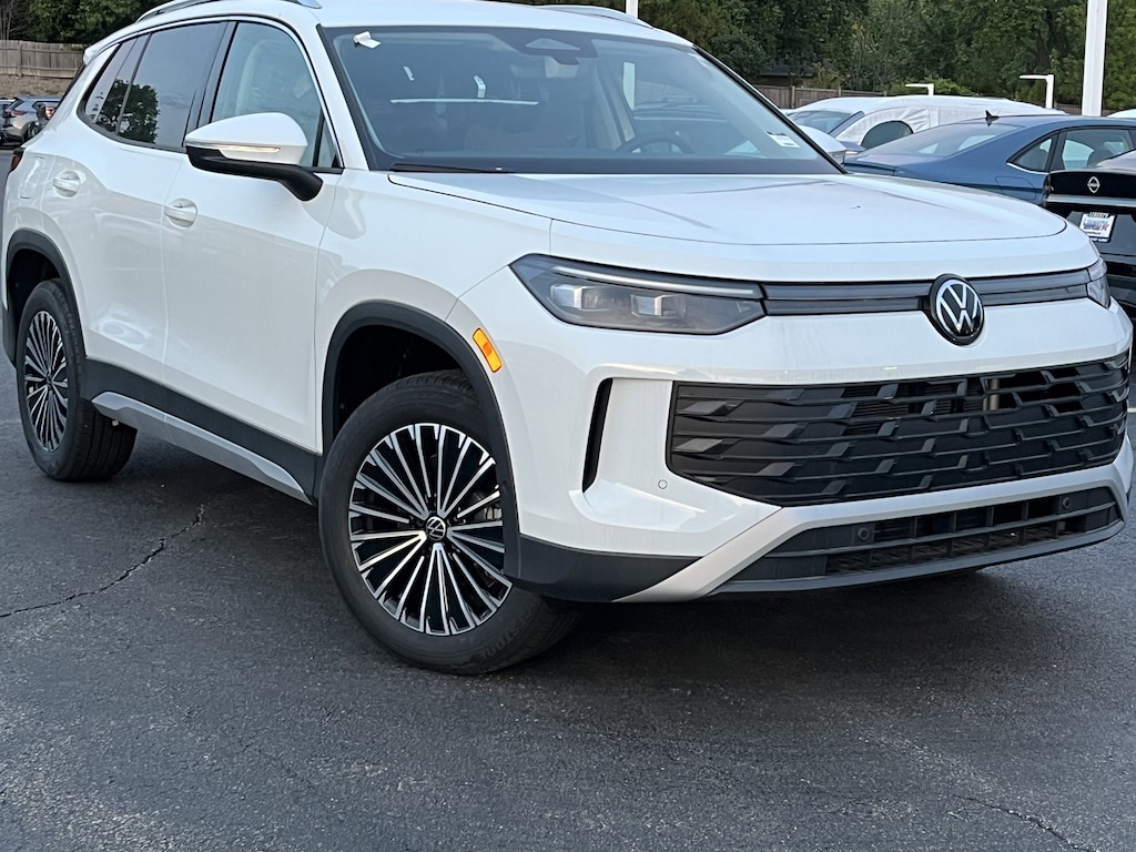 New 2026 Volkswagen Tiguan S 2.0T S 4MOTION