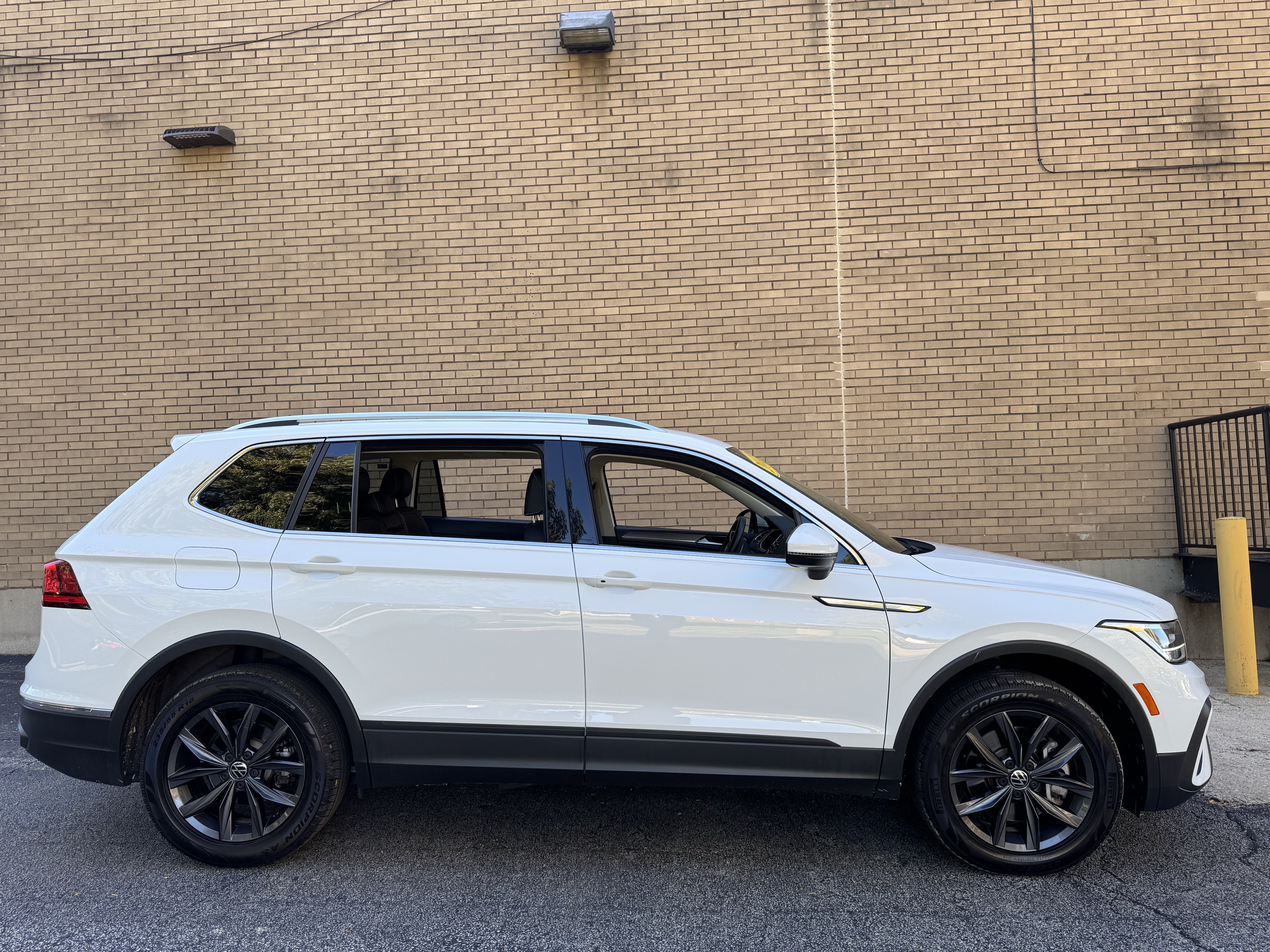 Used 2022 Volkswagen Tiguan 2.0T SE SUV