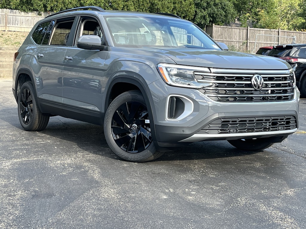 New 2026 Volkswagen Atlas 2.0T SE w/Technology 2.0T SE w/Technology 4MOTION