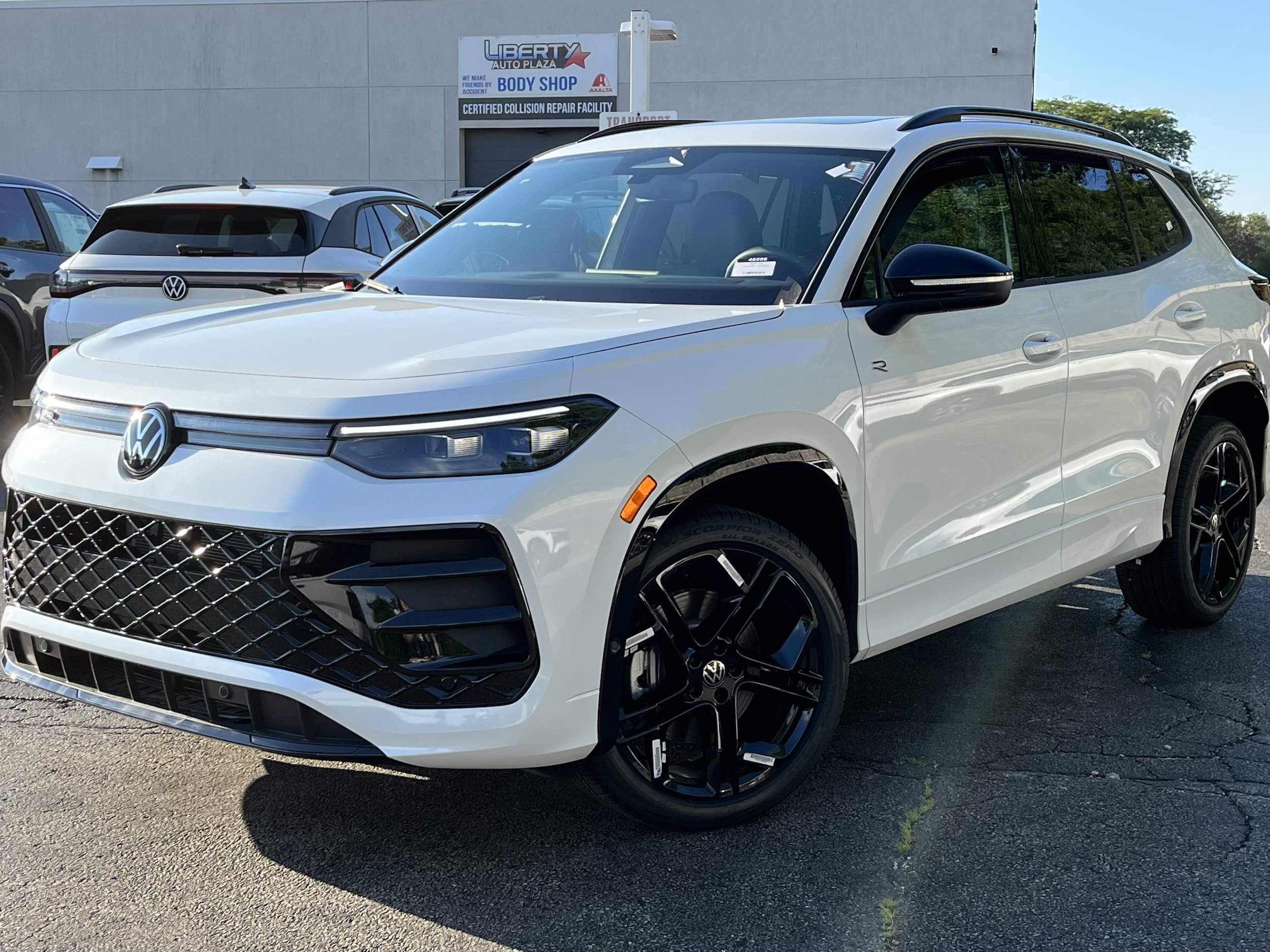 2026 Volkswagen Tiguan SE R-LINE BLACK - Photo 23