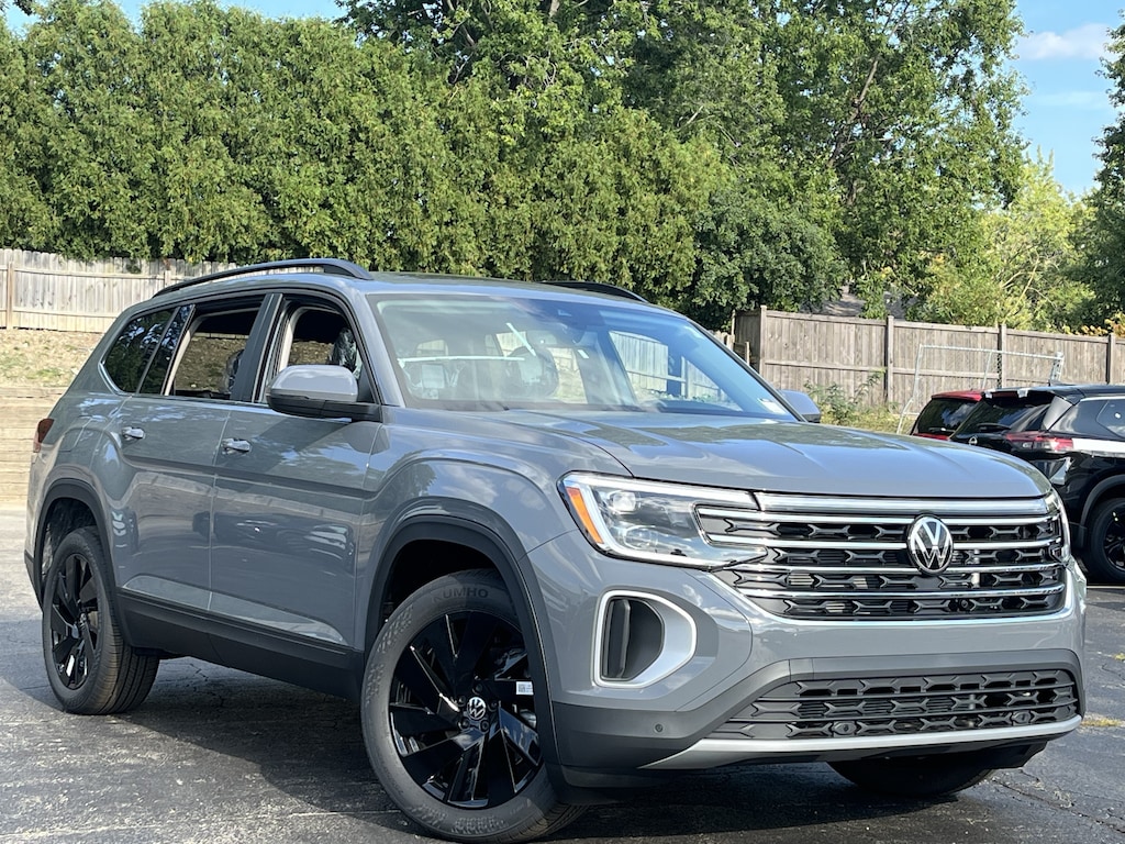 New 2026 Volkswagen Atlas 2.0T SE w/Technology 2.0T SE w/Technology 4MOTION