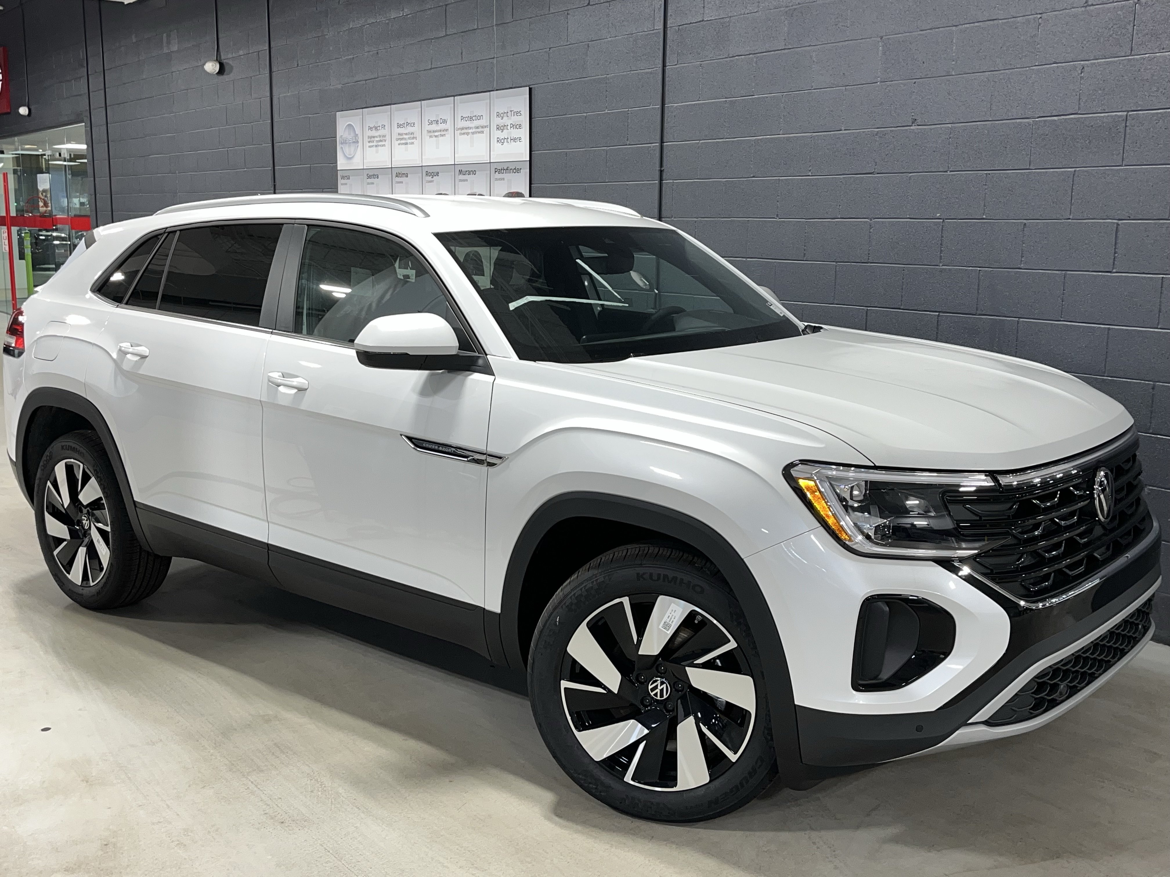New 2026 Volkswagen Atlas Cross Sport 2.0T SE w/Technology 2.0T SE w/Technology 4MOTION