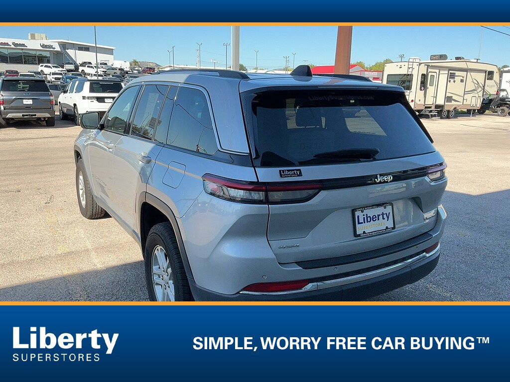 Used 2024 Jeep Grand Cherokee Laredo SUV