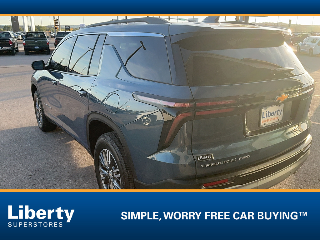Used 2026 Chevrolet Traverse LT