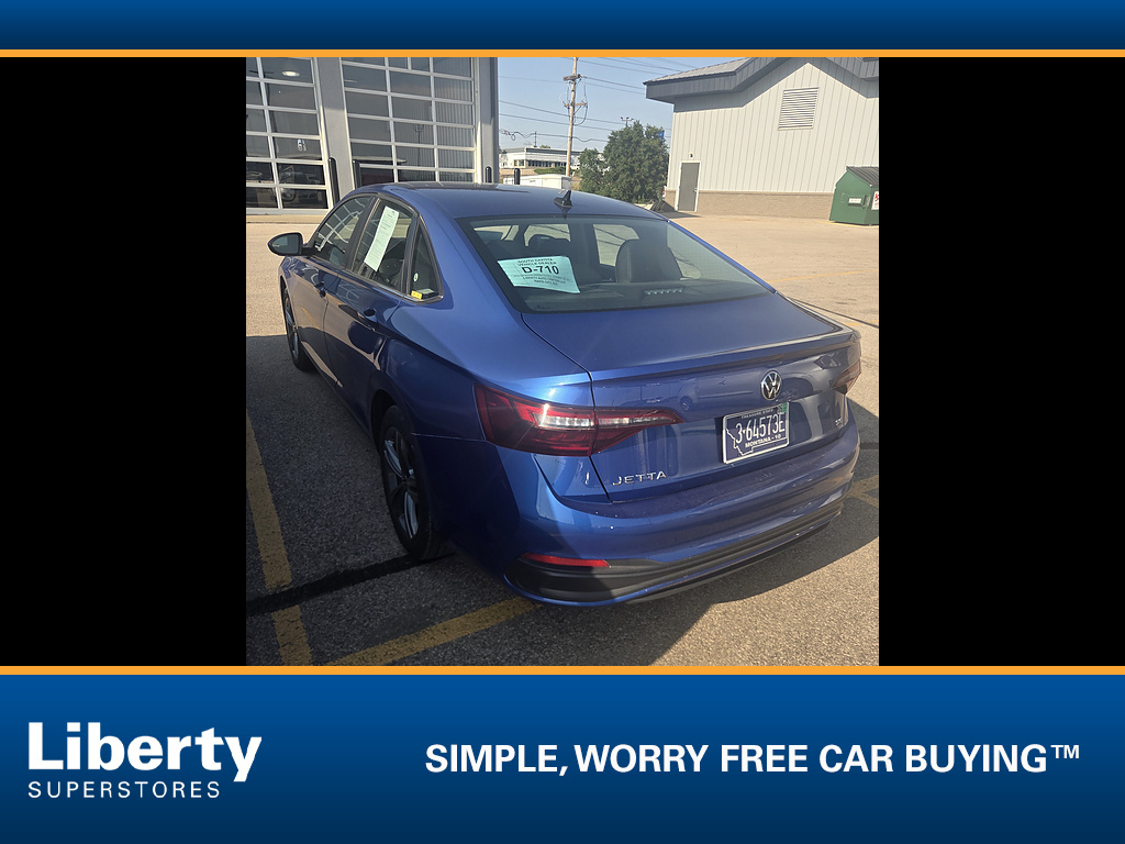 Used 2024 Volkswagen Jetta SE