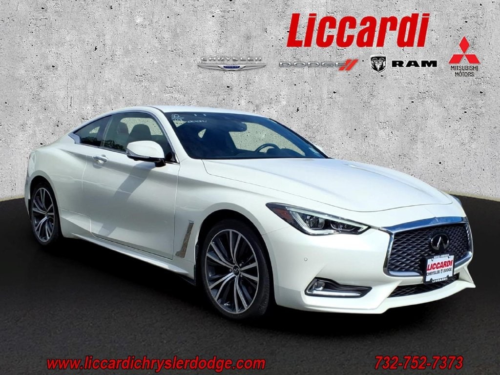 2022 INFINITI Q60 Coupe LUXE