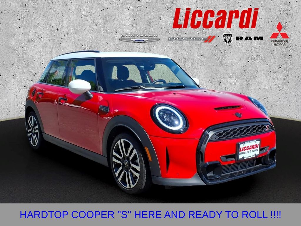 2024 MINI Hardtop 4 Door