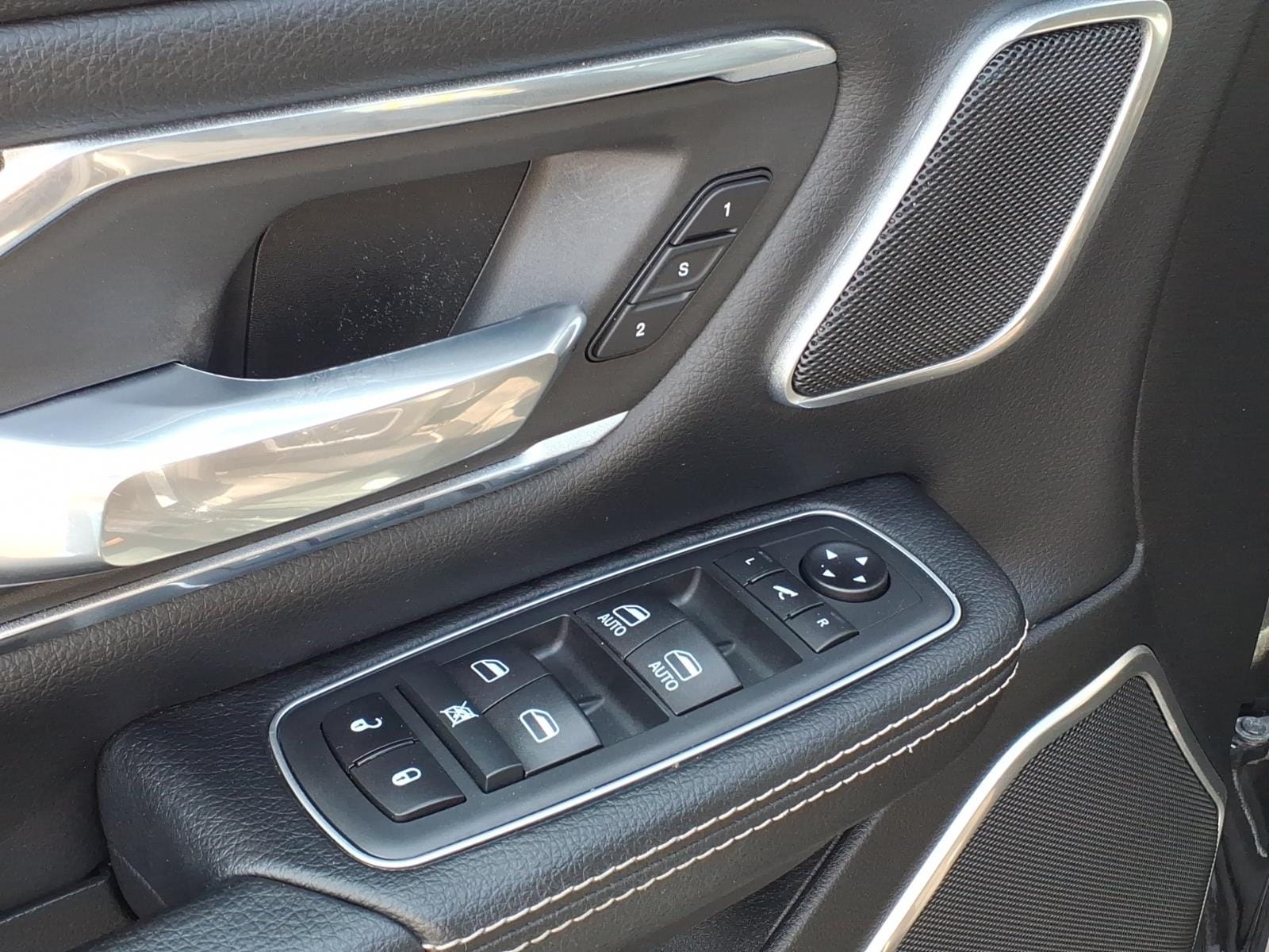 2020 RAM Ram 1500 Pickup Laramie - Photo 14