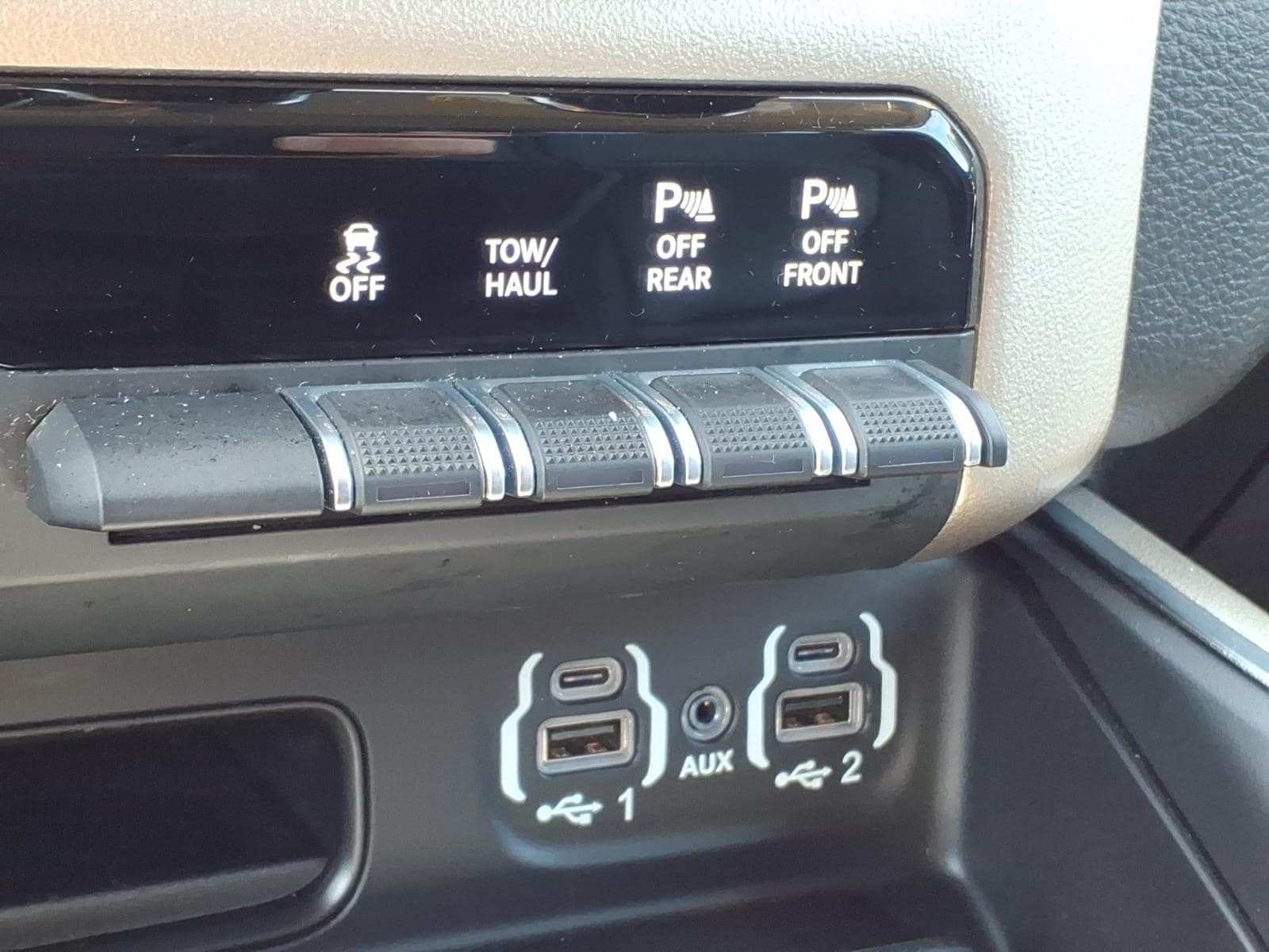 2020 RAM Ram 1500 Pickup Laramie - Photo 16