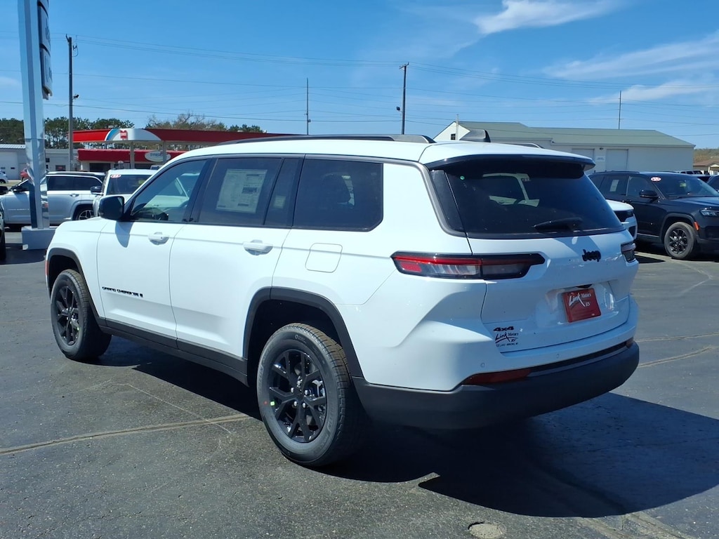 New 2026 Jeep Grand Cherokee L Altitude Sport Utility