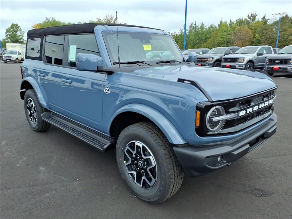 New 2025 Ford Bronco Outer Banks SUV