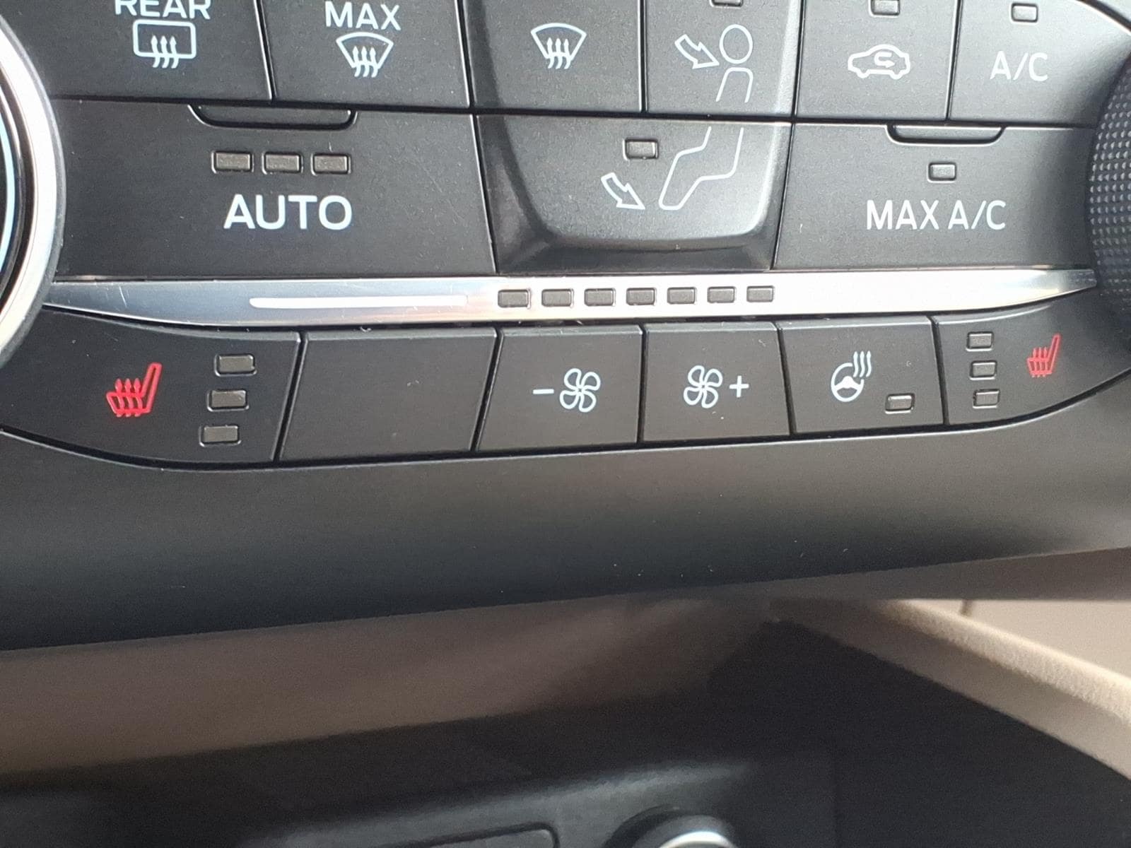 2020 Ford Escape Titanium - Photo 17