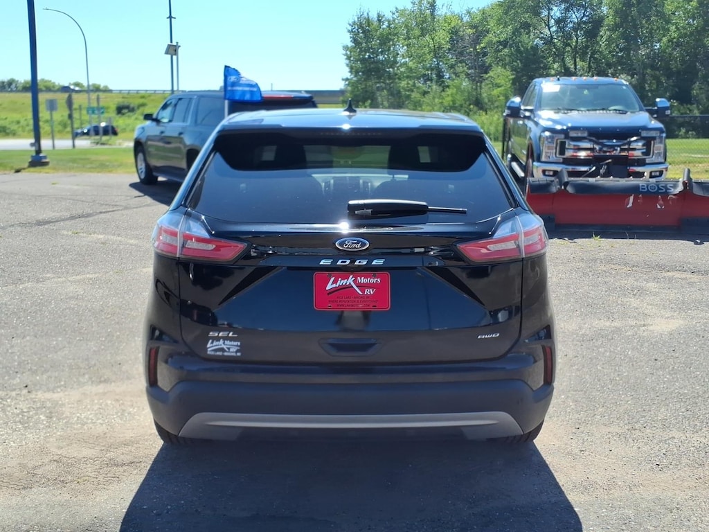 Used 2024 Ford Edge SEL SUV