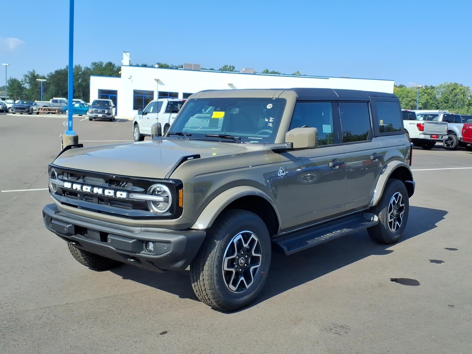 2026 Ford Bronco 4-Door Outer Banks