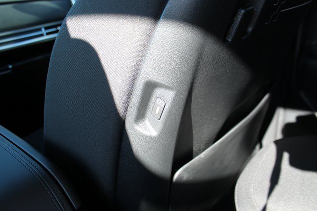 2026 Hyundai Santa Fe SE - Photo 28