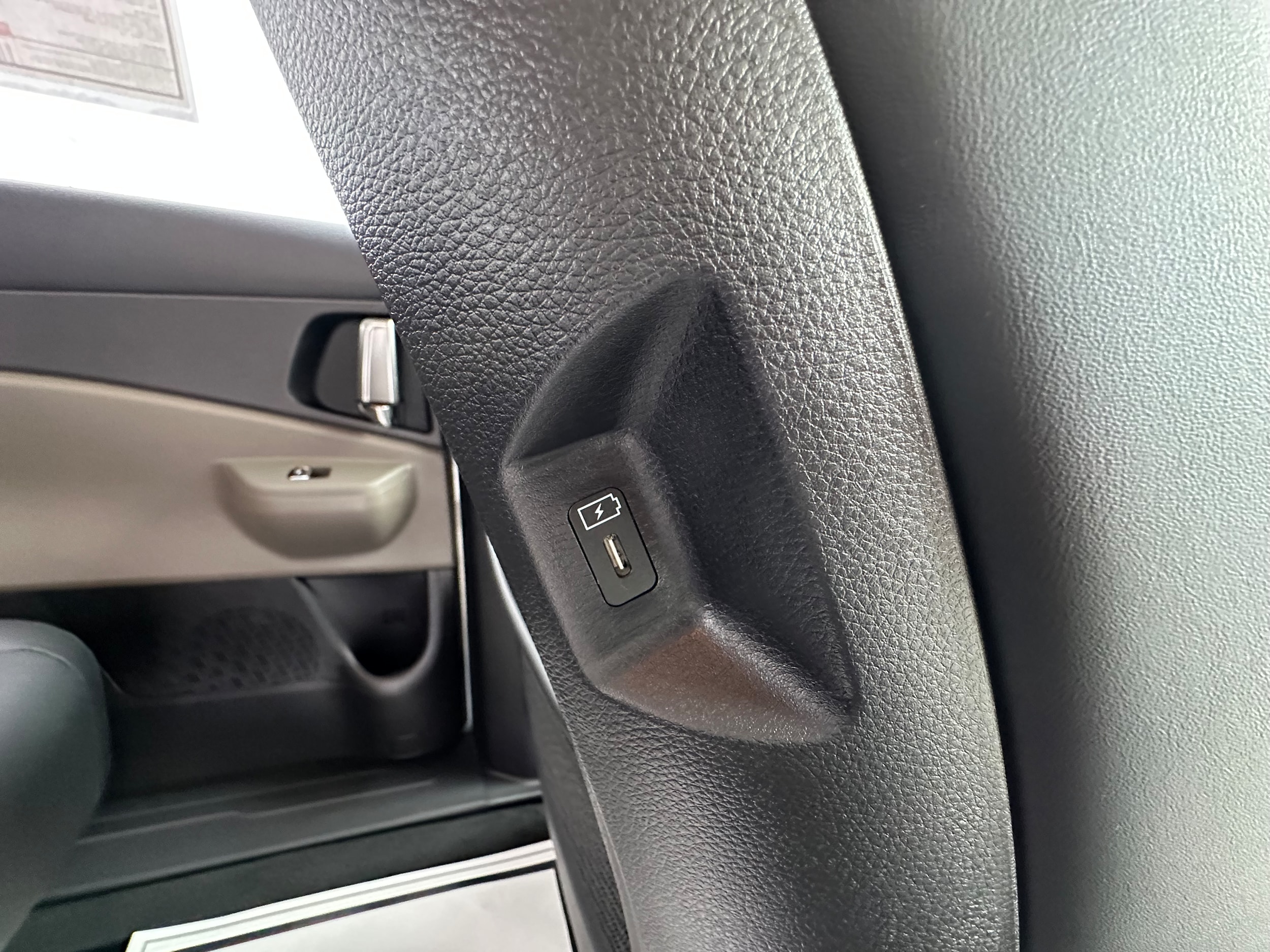 2026 Kia Carnival EX - Photo 19