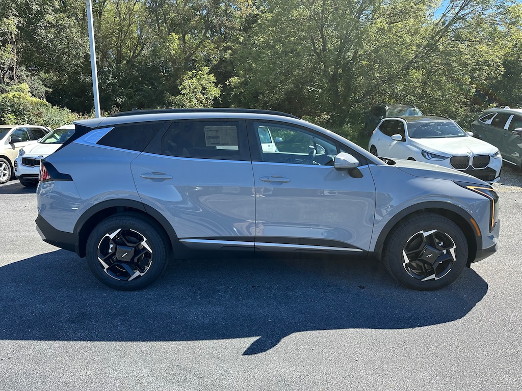 New 2027 Kia Sportage Hybrid EX SUV