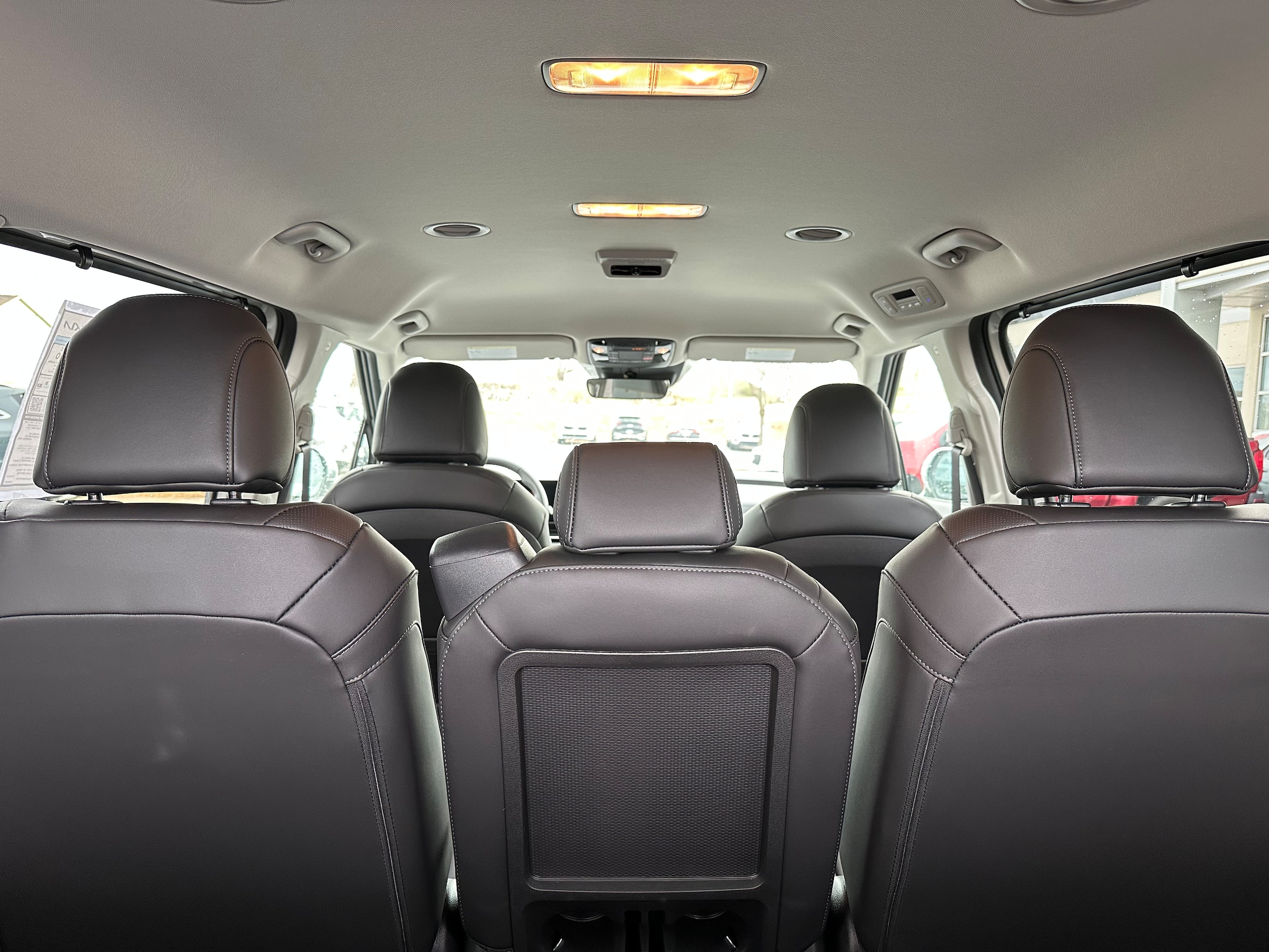 2026 Kia Carnival EX - Photo 11