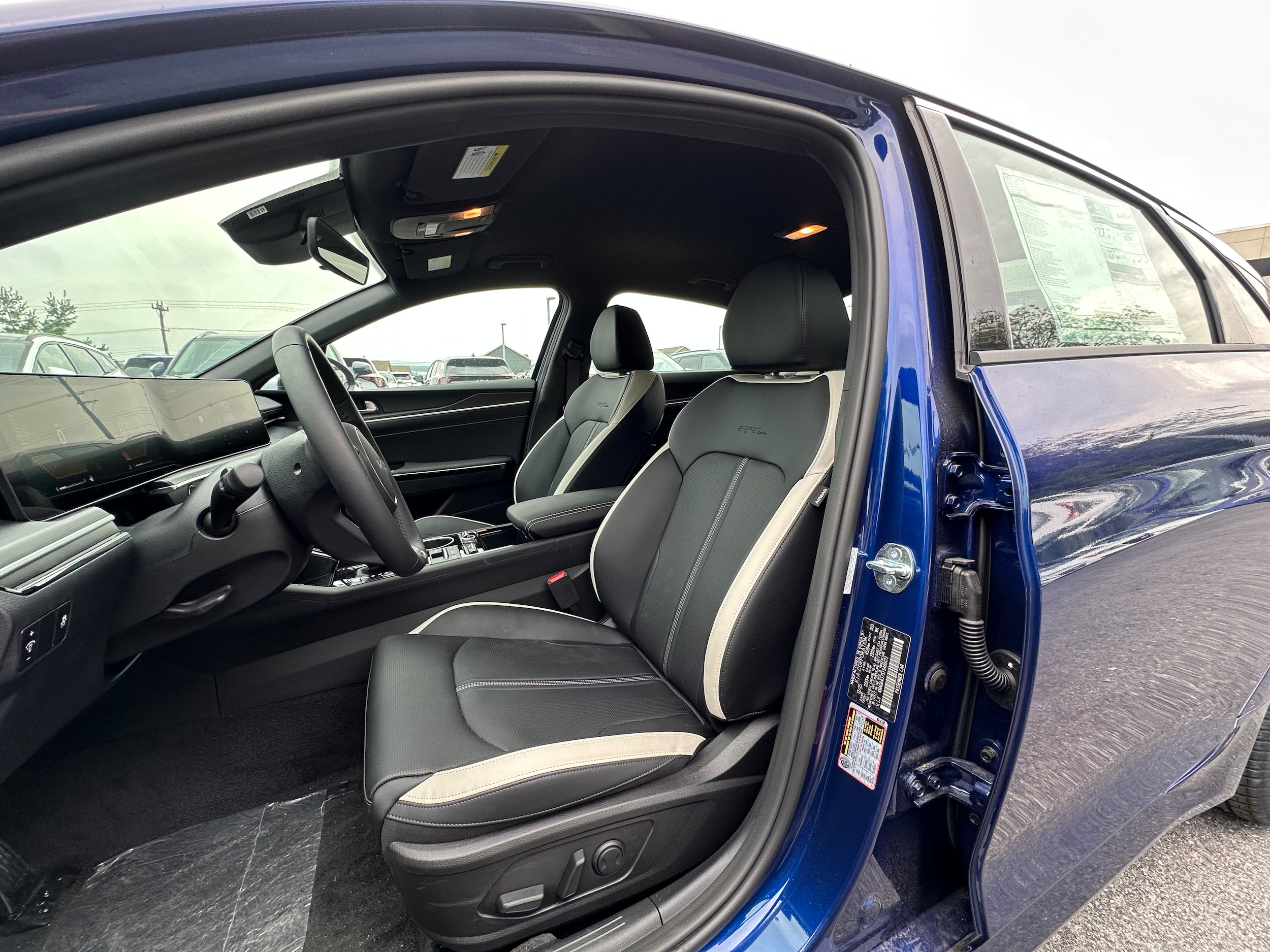 2026 Kia K5 GT-Line - Photo 18
