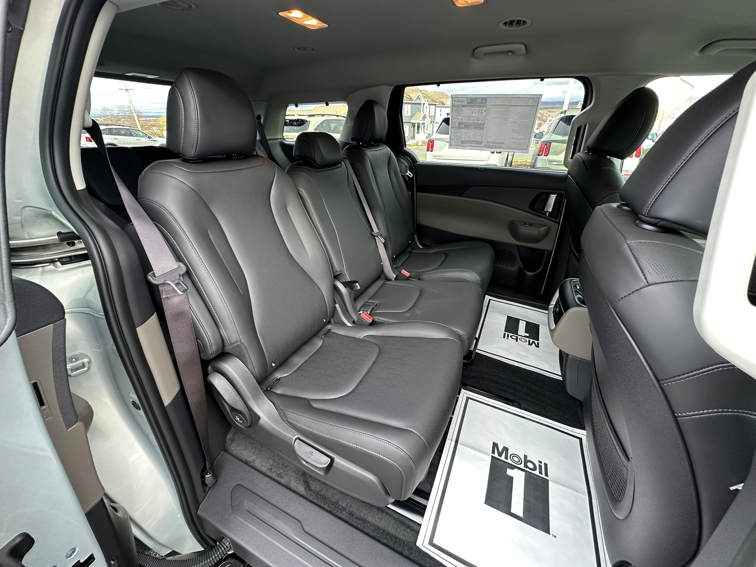 2026 Kia Carnival EX - Photo 15