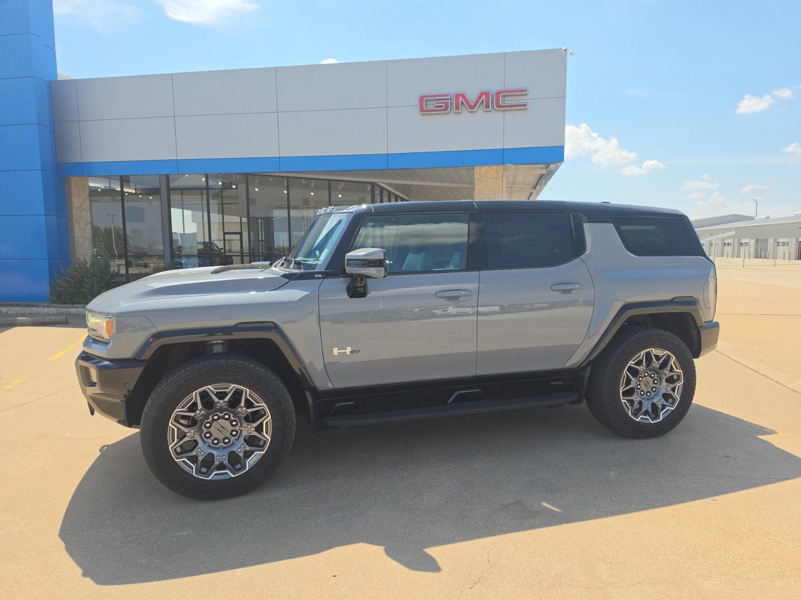 2024 GMC HUMMER EV SUV