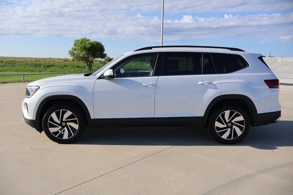 Used 2026 Volkswagen Atlas 2.0T SE w/Technology