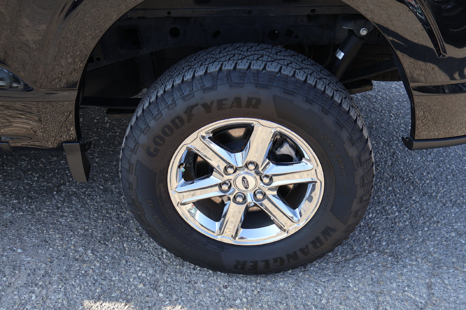 2025 Ford F-150 XLT - Photo 12