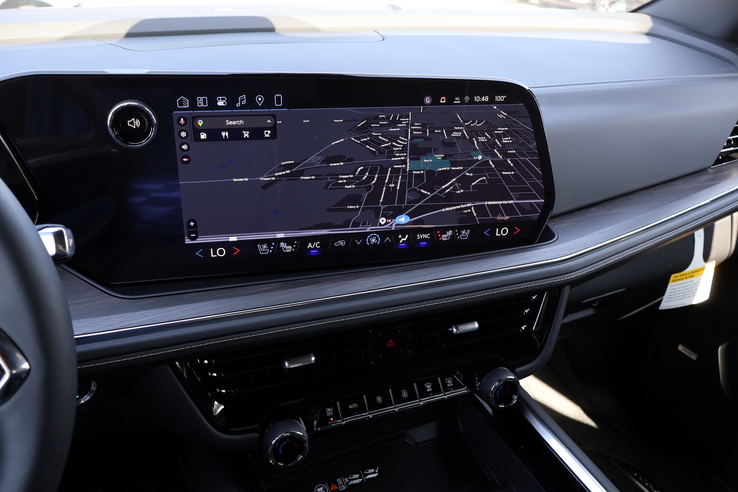 2026 Chevrolet Suburban Premier - Photo 12