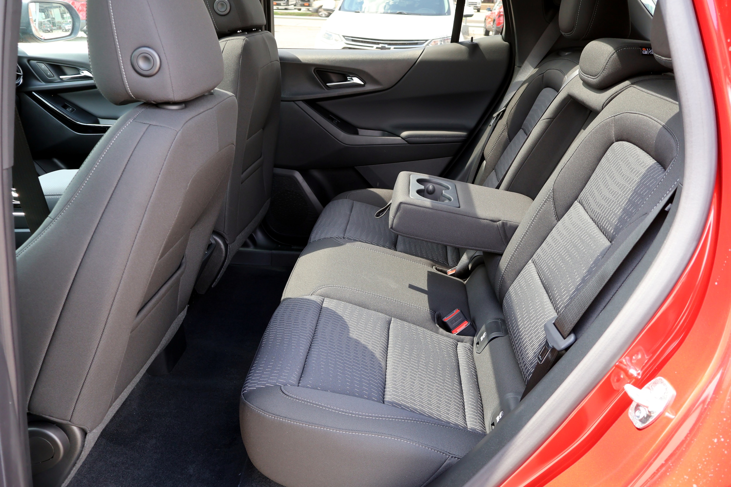 2027 Chevrolet Equinox LT - Photo 7