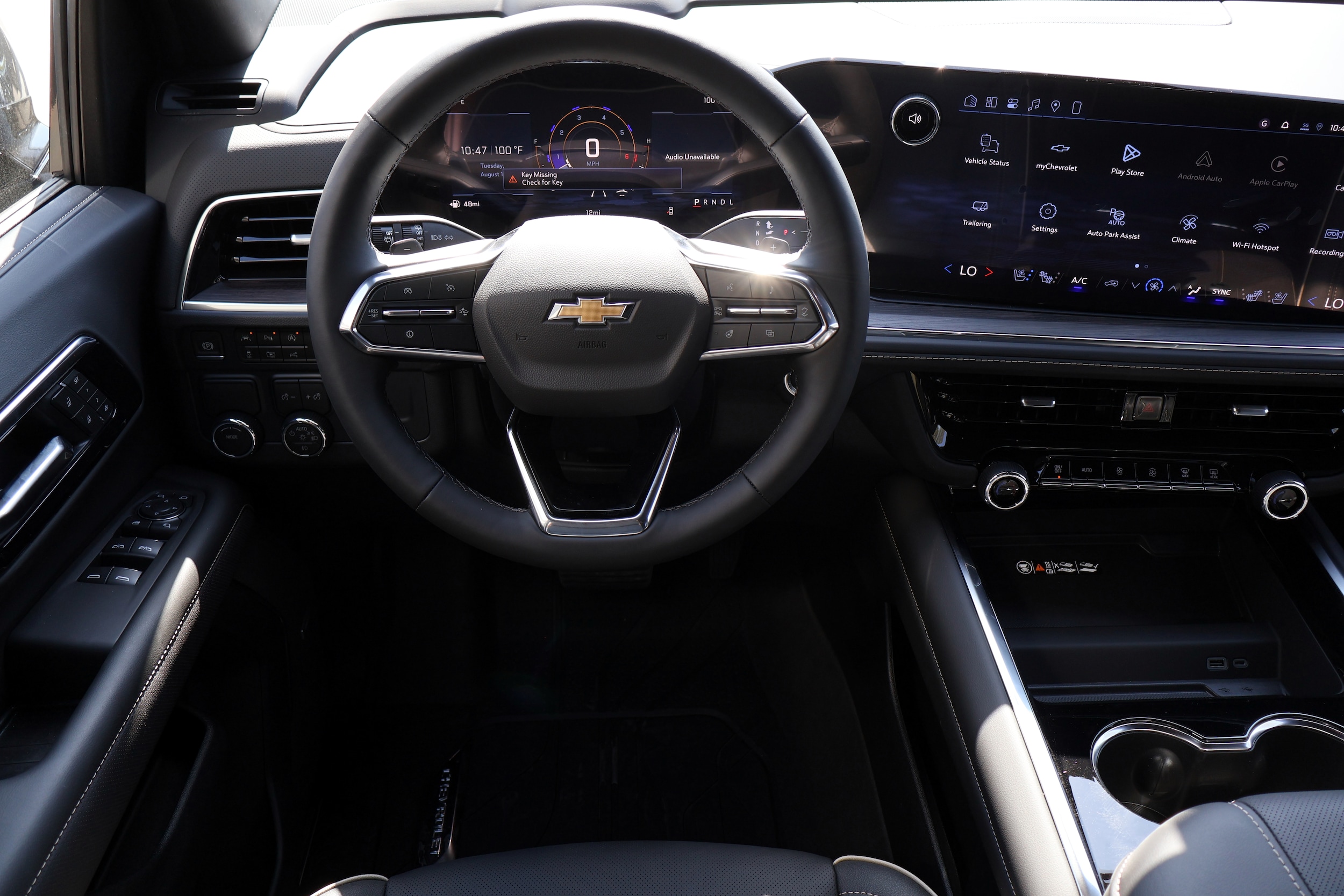 2026 Chevrolet Suburban Premier - Photo 9